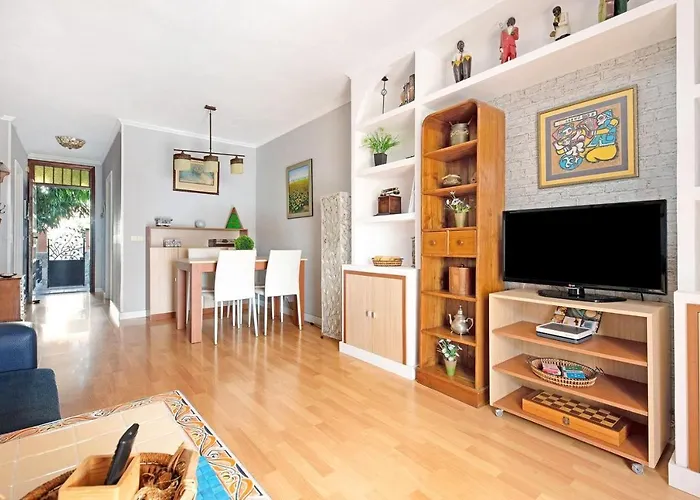 Casa Magdalena - Lovely House With Terrace & Pool Vakantiehuis